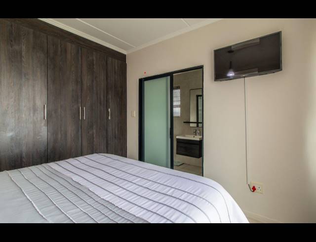 3 BEDROOM APARTMENT FOR SALE IN OAKDENE